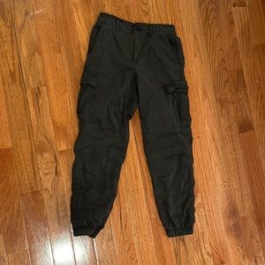 American Eagle Jogger Cargo Pant - Size 4 - Colour: Black